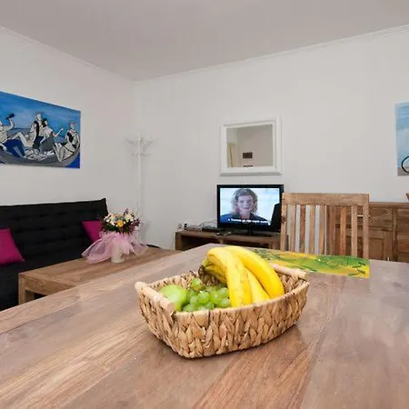 Apartment Nathalie *