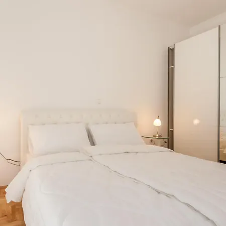Apartment Nathalie *